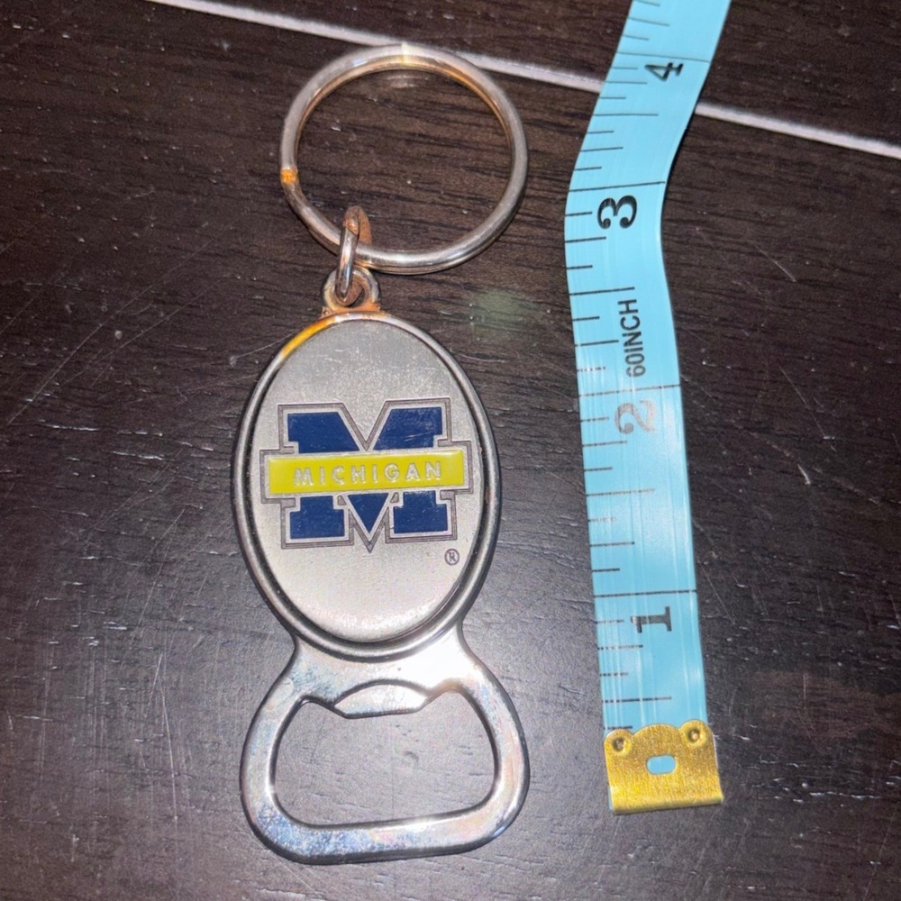 Vintage | University of Michigan Wolverines | M Logo | Bottle Opener Keychain